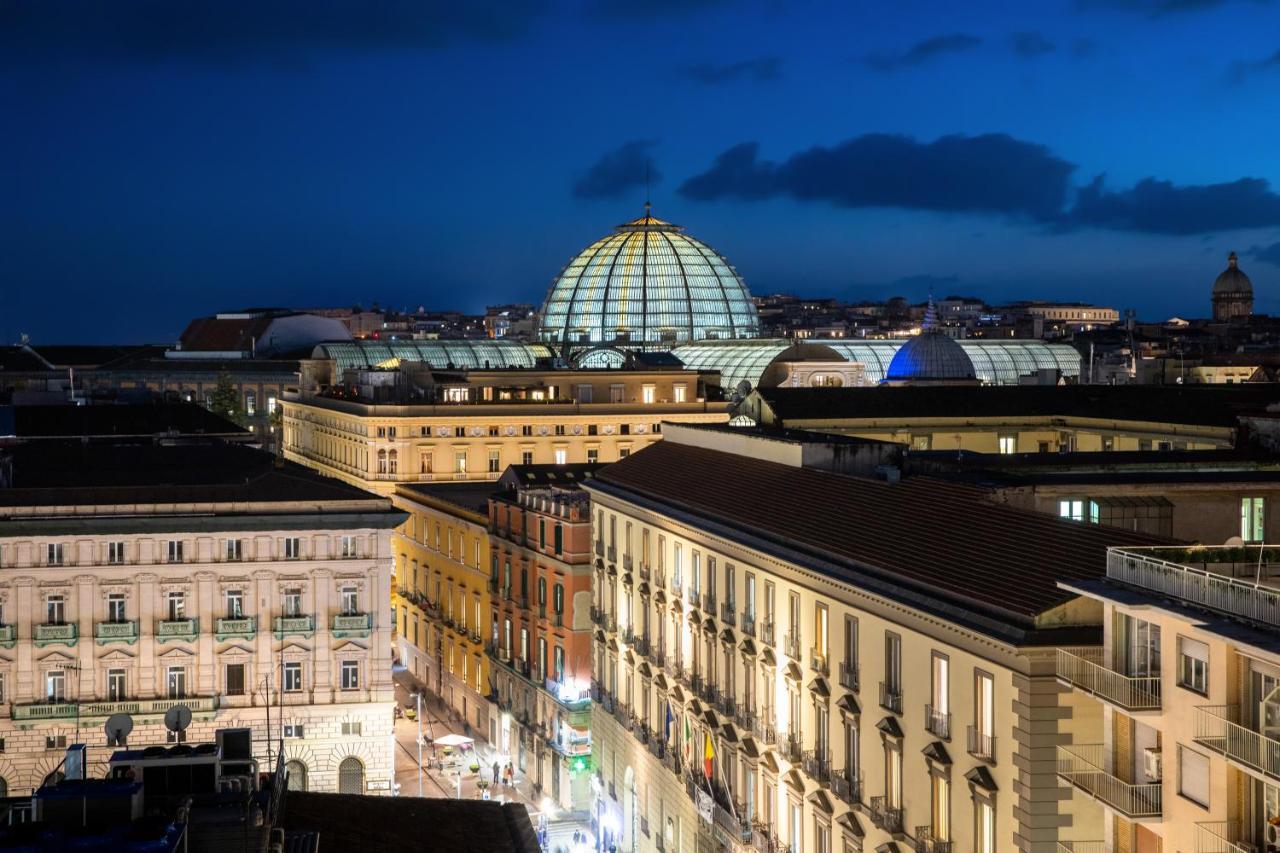 Napoli City Center - Appartamenti E Camere Экстерьер фото
